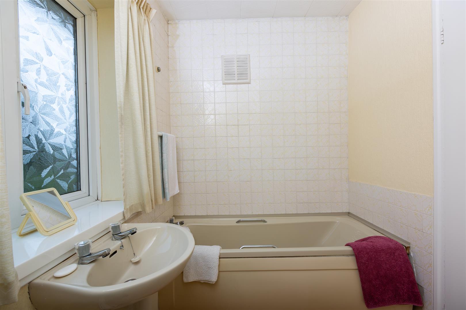 Torrington Road, Gendros, Swansea, SA5 8DU